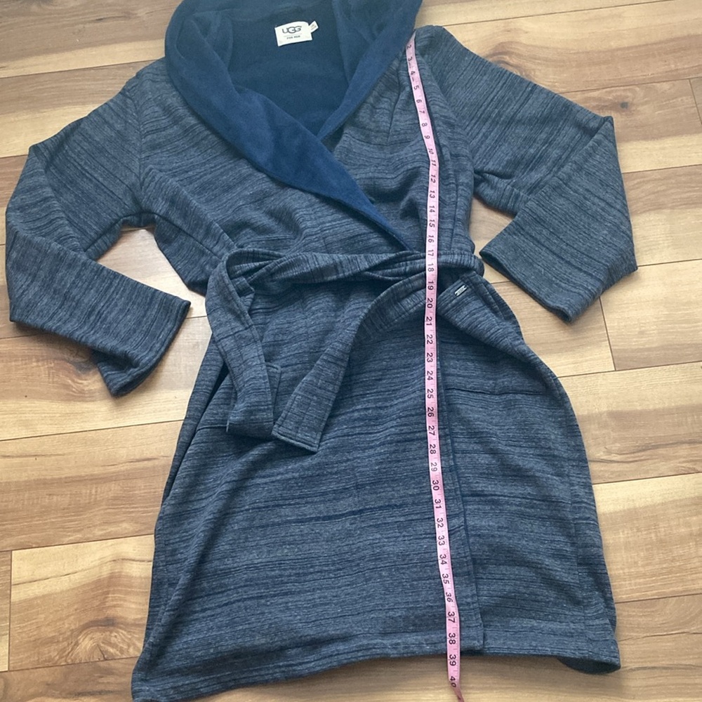 UGG Blue Striped Robe - Picture 4 of 10